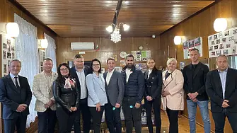 Евродепутатът Андрей Новаков на среща с транспортния бранш в Кюстендилско: Обработването на камион за 60 секунди е чисто българска инициатива