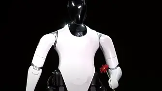 Представиха хуманоиден робот, разпознаващ 45 различни емоции