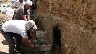 От Хераклея Синтика излезе и торсът на Херакъл