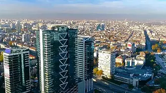 „Квадратни метри“: Новото имотно предаване на Дарик 