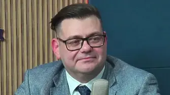 Славев: На Борисов му тежи да управлява с Пеевски!