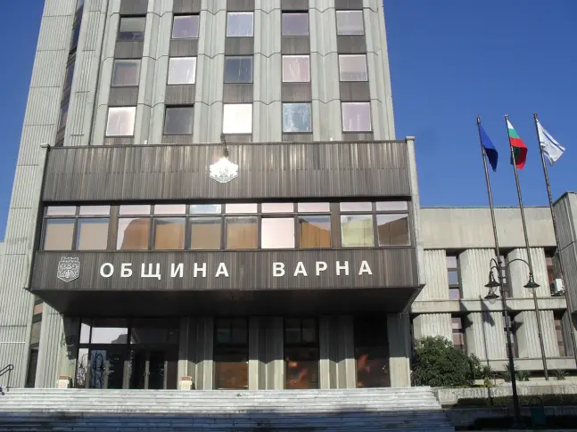 Във Варна вече може да се плаща данък МПС
