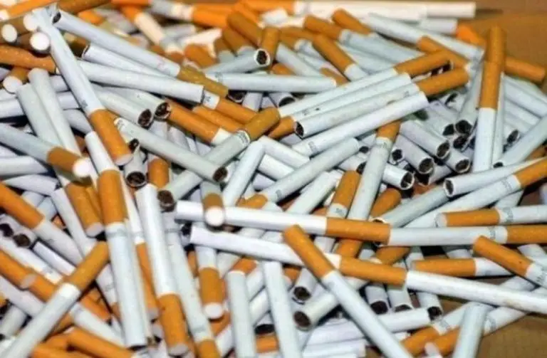 Написаха актове на трима заради контрабанден тютюн и цигари
