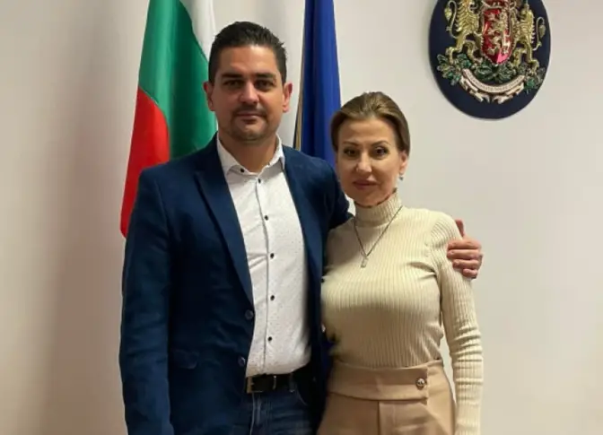 Илиана Раева и Радостин Василев заровиха томахавките