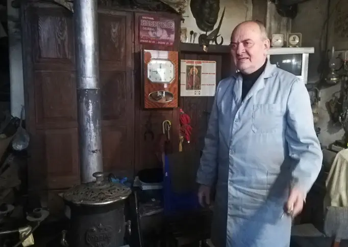 Ковачът в „Стария Добрич” ще затвори работилницата си, ако не намери наследник