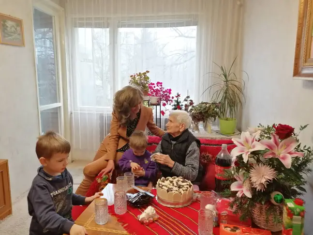 Столетница от Велико Търново отбеляза празника си навръх Коледа