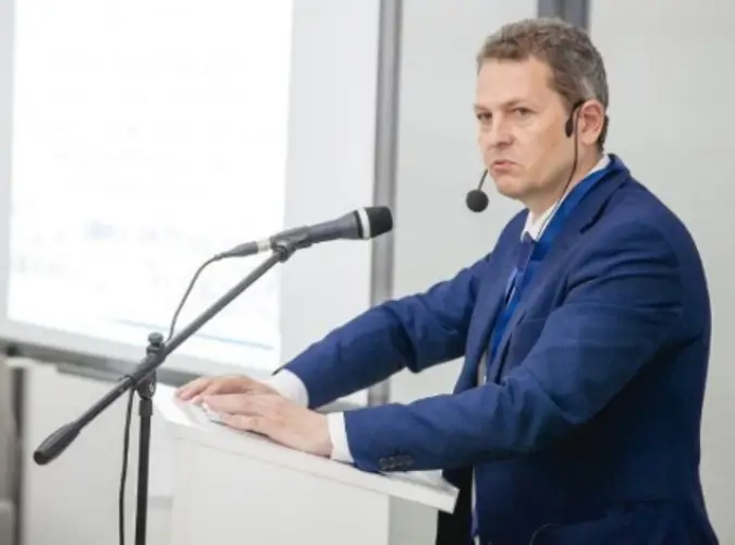 Икономистът: „Епъл“ прави необичаен завой, предлага ремонт на устройства