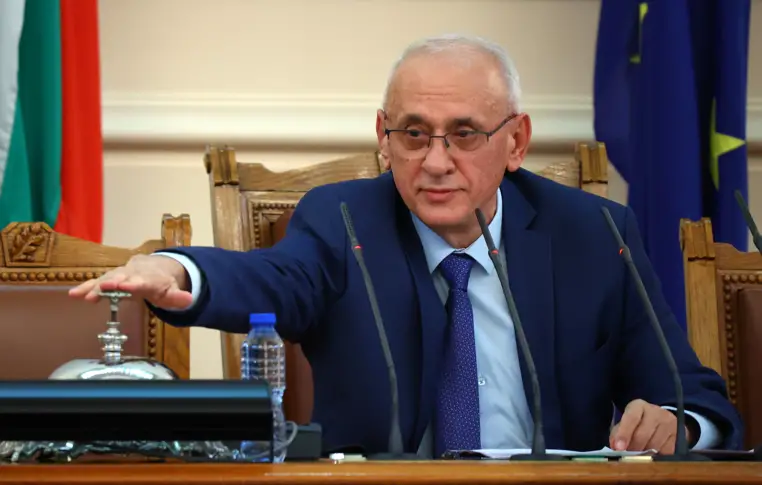 Силви Кирилов откри първото заседание на 47-ото Народно събрание