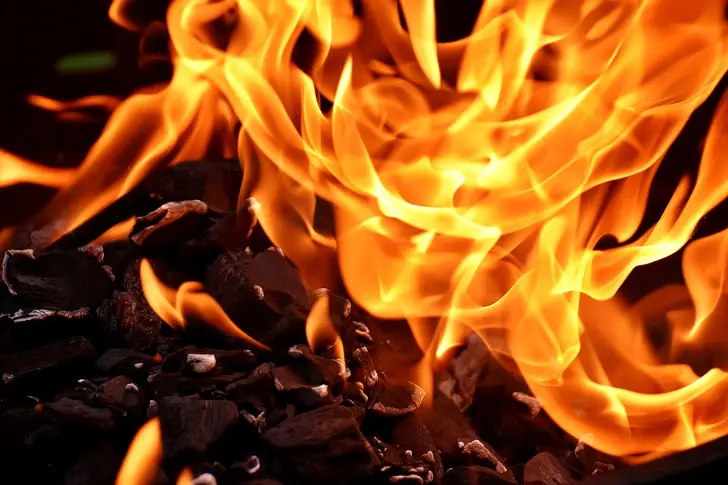 Два големи пожара избухнаха в Старозагорско