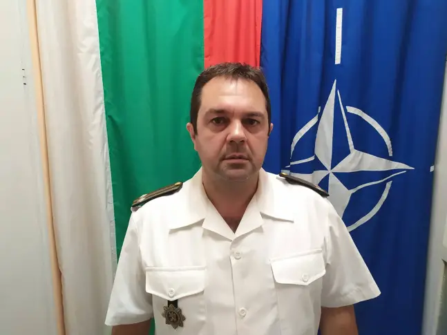 Демонстрират военна техника, оборудване и оръжия в центъра на Добрич