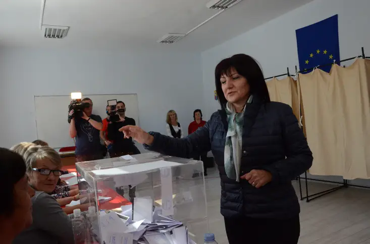 Председателят на НС Цвета Караянчева: Гласувах за промяната в Кърджали, излезте и гласувайте