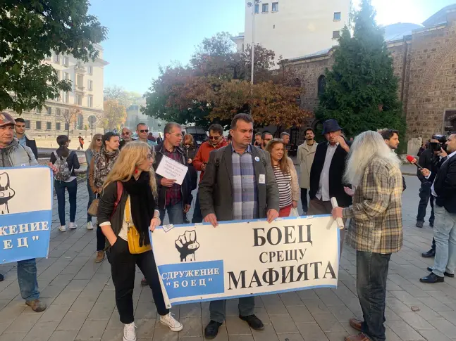 Продължават протестите срещу избора на Иван Гешев