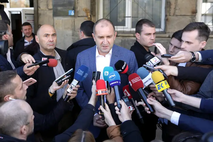 Президентът Румен Радев: Призовавам българите да гласуват днес