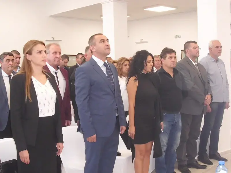 Новата управа на община Луковит встъпи в длъжност/СНИМКИ/
