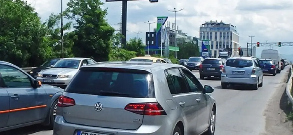 Верижна катастрофа затрудни движението на Околовръстното в Пловдив
