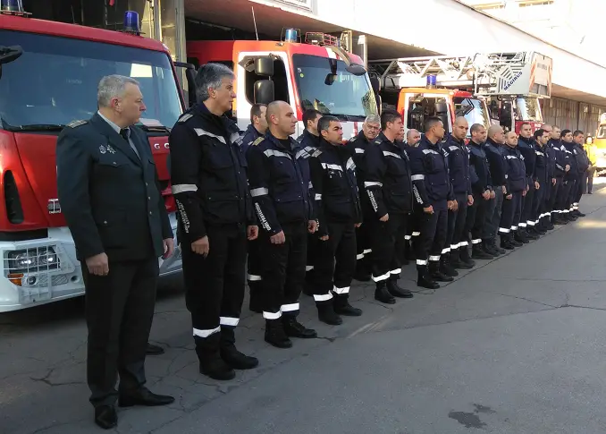 Късметът помогнал на пожарникарите при потушаване на пламъците в блок 302