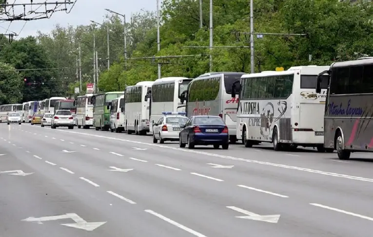 Последна възможност днес за покупка на седмична е-винетка за камиони и автобуси