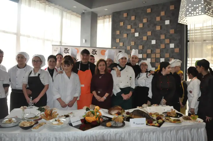 Деца-шефове, мастър шеф и су-шеф в кухнята на ТОХ-а
