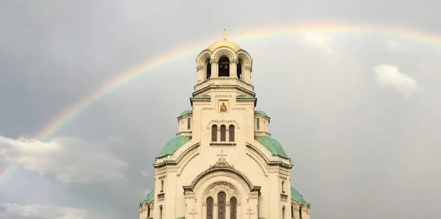Прекаленият светец и Богу не е драг!