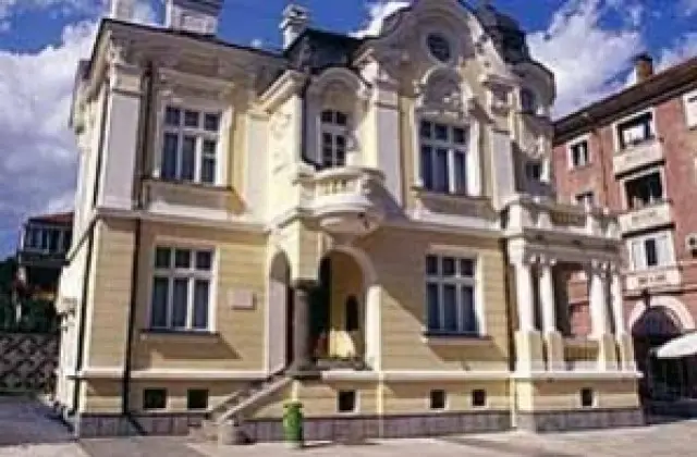 Художествена галерия „Димитър Добрович” – Сливен с виртуална изложбена програма