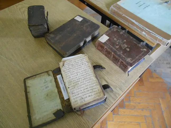 Един разказ за първите книги в библиотеката на читалище &#34Съгласие-1869&#34