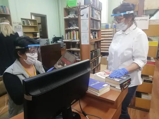 Книги под карантина- нов начин на работа в библиотеката в Кюстендил