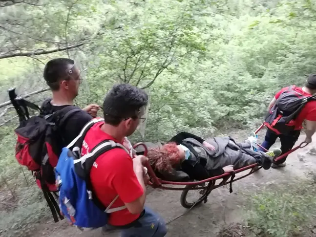 Планински спасители помогнаха на пострадала жена в Сливенския балкан