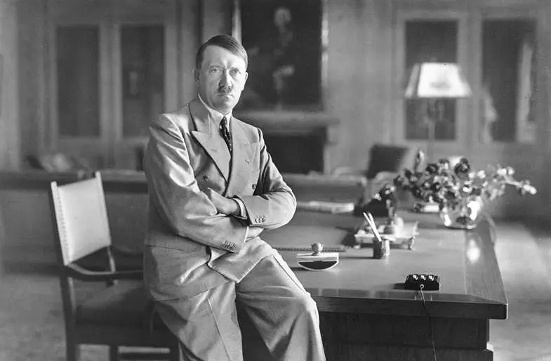 Ръкописи на Хитлер бяха продадени на търг в Мюнхен въпреки протести