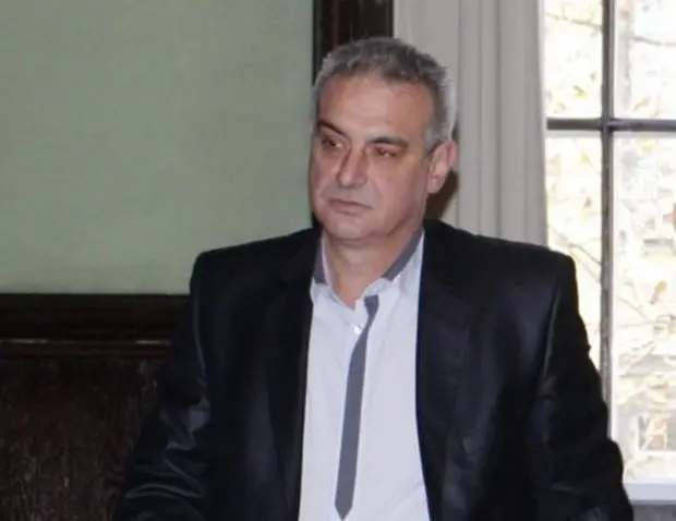 Почина Валентин Касабов