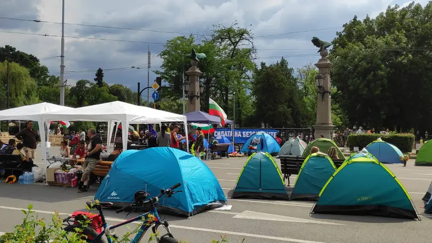 Протестиращи блокираха „Орлов мост“