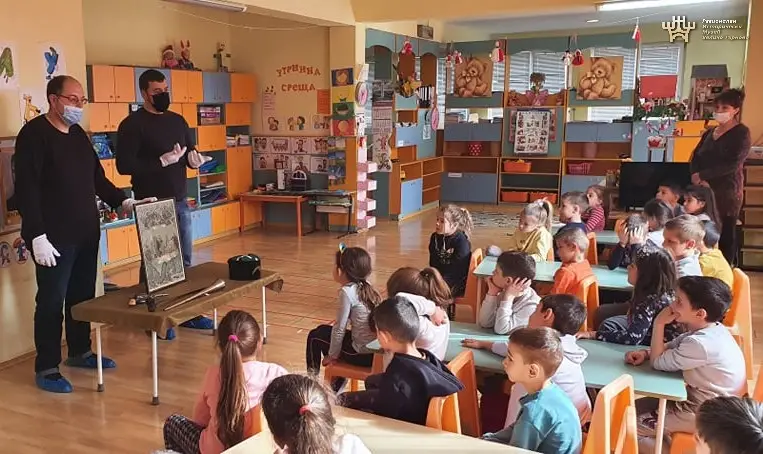 С урок за Руско-турската война „Музей в куфар“ гостува в Детска градина „Соня“
