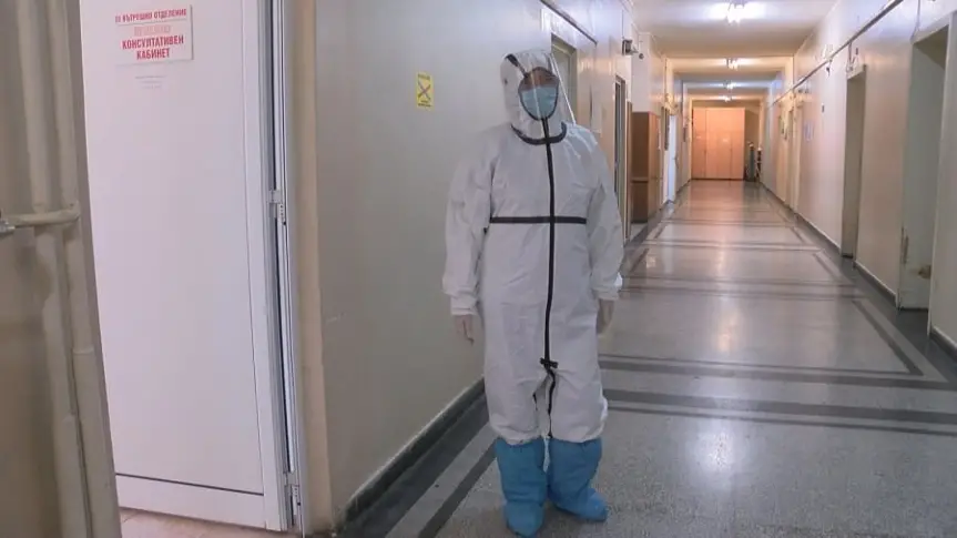 В МБАЛ „Свети Иван Рилски” е надвишен приемът на приетите с COVID-19