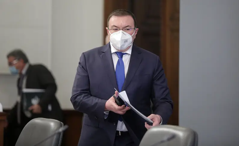 Проф. Ангелов: Отчитаме първи крачки от края на третата вълна