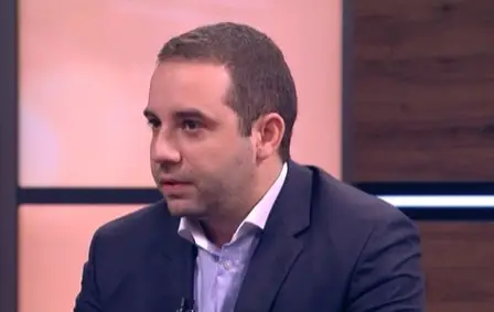 Богдан Кирилов: Няма индикация за спиране на ваксинирането с „АстраЗенека“