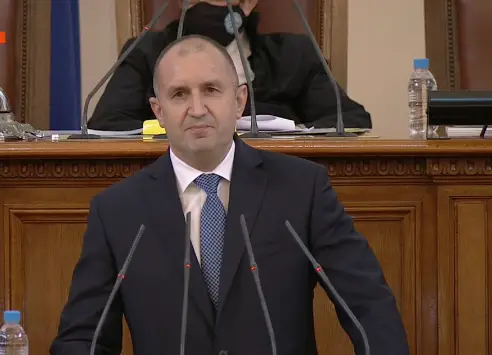 Румен Радев: В политиката някои наричат опит своите грехове