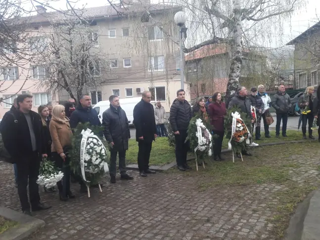 Почетоха паметта на алпинистите Людмил Янков и Стоян Наков в Кюстендил