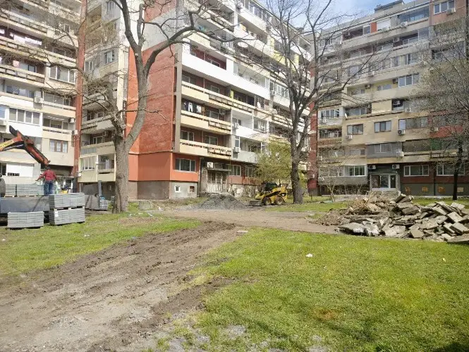 И около блок 46 в „Братя Миладинови“ ще светне