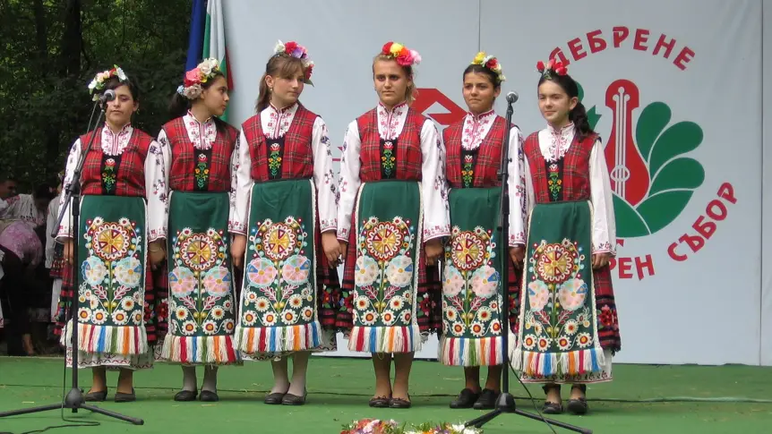 Фолклорният събор “Песни и танци от слънчева Добруджа” събира изпълнители край Дебрене на 26 юни
