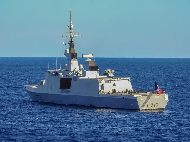 Ирански военни катери провокираха американски бойни кораби в Ормуския проток