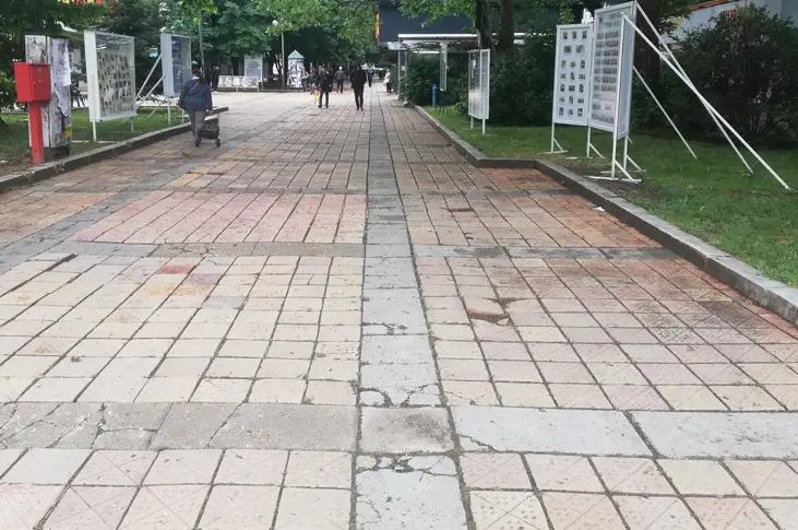 Очаква се идната седмица да поставят нови павилиони за вестници в Добрич