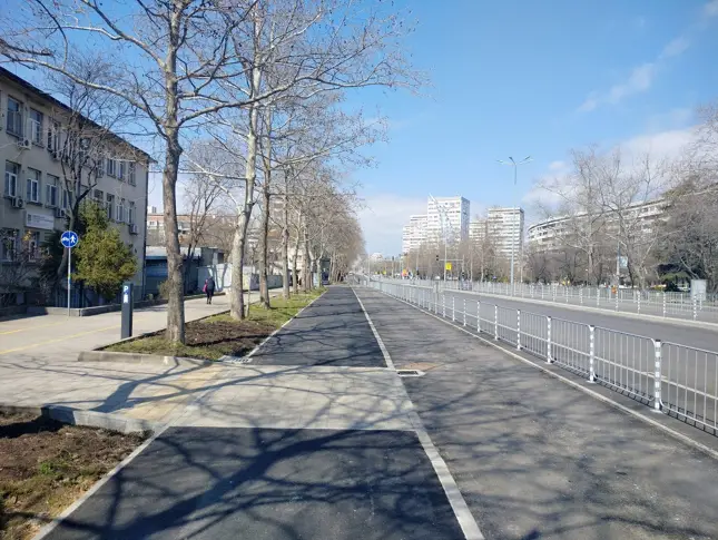 От утре: Автобусите по "Демокрация" влизат в бус-лентата
