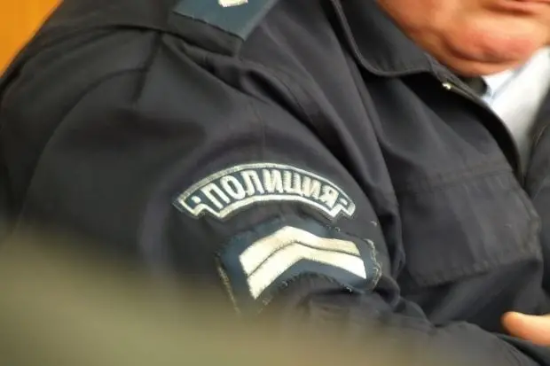 Мъж зашлеви шамар на заместник-председател на СИК