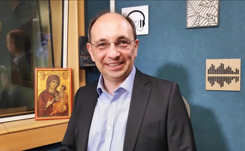 Кой е Николай Василев?