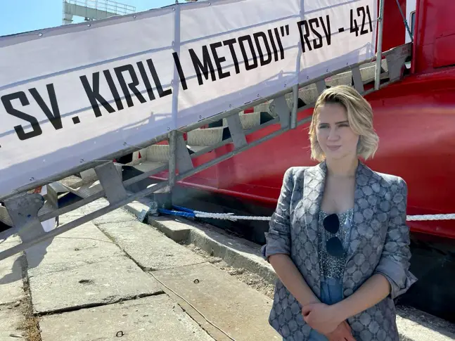Мария Бакалова кръсти официално българския научноизследователски кораб „Св. Св. Кирил и Методий“