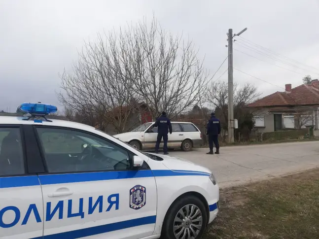 Пистолети, гранати и боеприпаси откриха в частен дом в Чомаковци