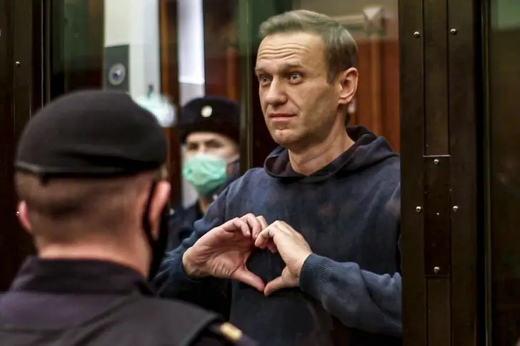 Адвокат, свързан с Навални, напусна Русия заради натиск от властите