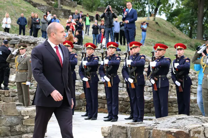 Президентът: От нас зависят свободата и независимостта на родината