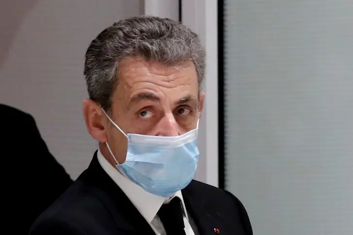 Саркози е осъден на една година затвор