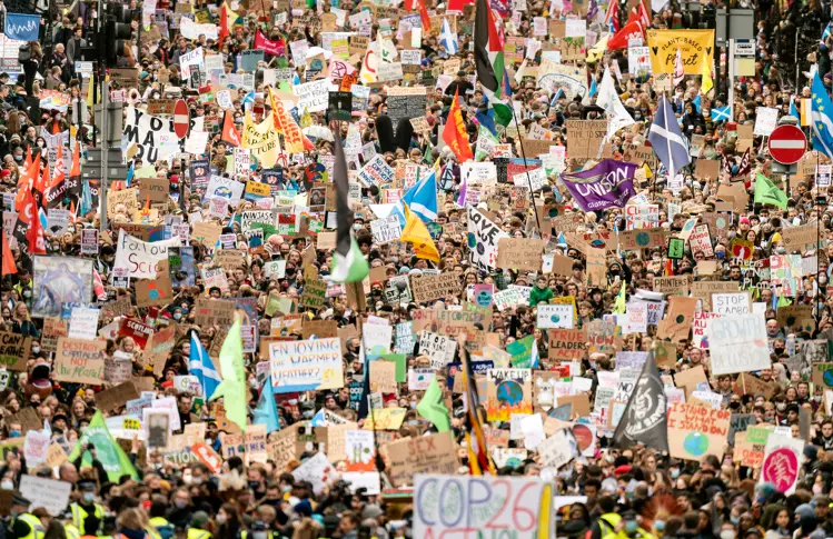 Шествие на хиляди екоактивисти в Глазгоу