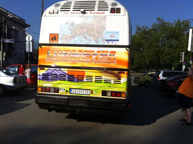 Дете на година и половина загина, премазано от автобус